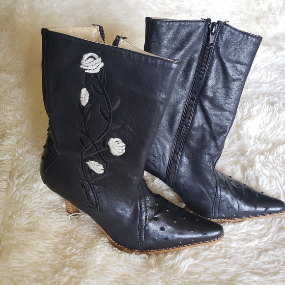 EC Trotamundo ostrich & embroidered slouchy black leather boots w heel - Picture 2 of 9